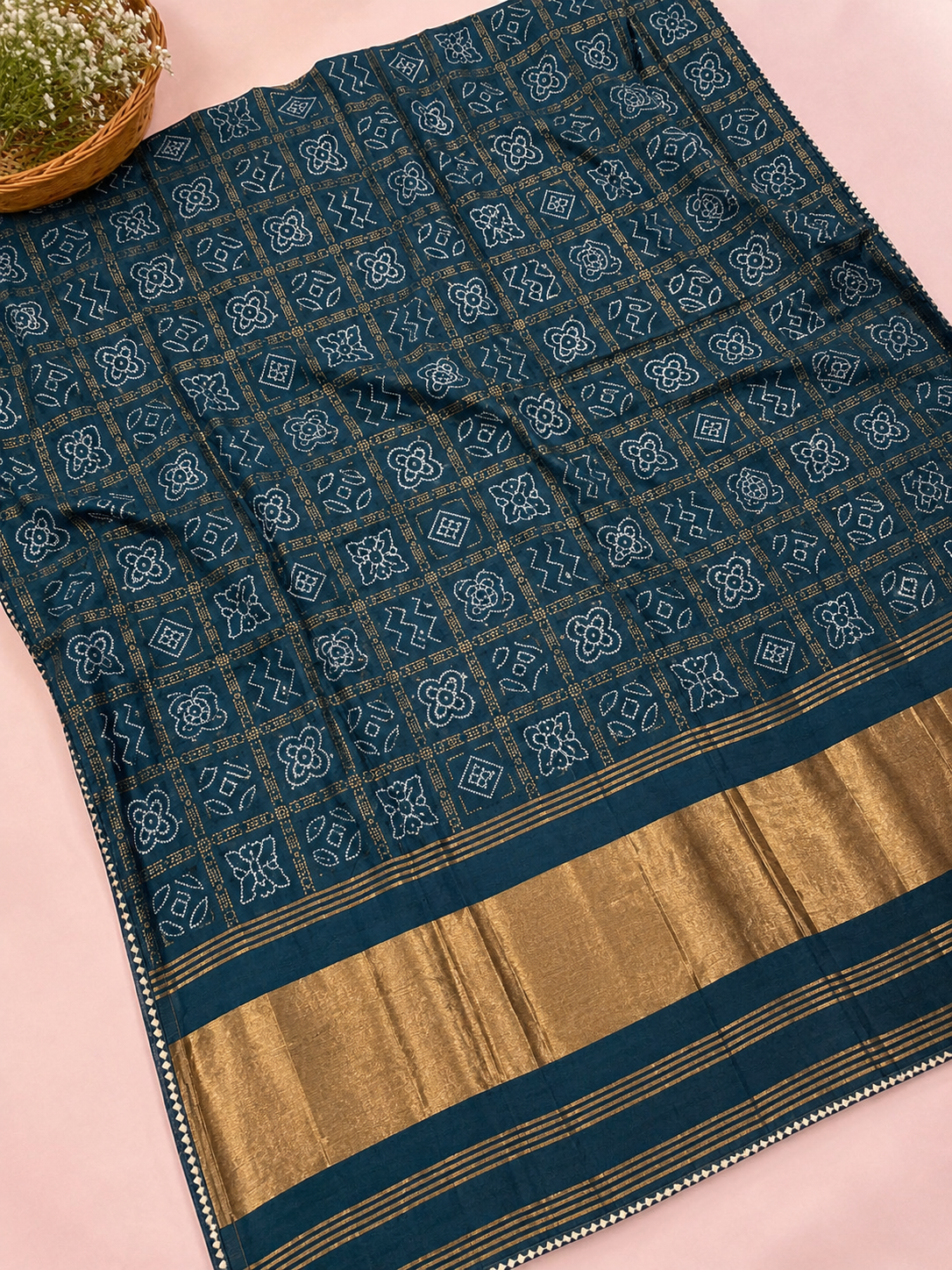 Bandhej Saree